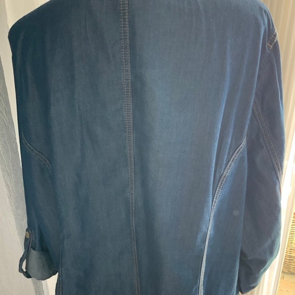 Womens denim plus size denim jacket shirt - Picture 2 of 5